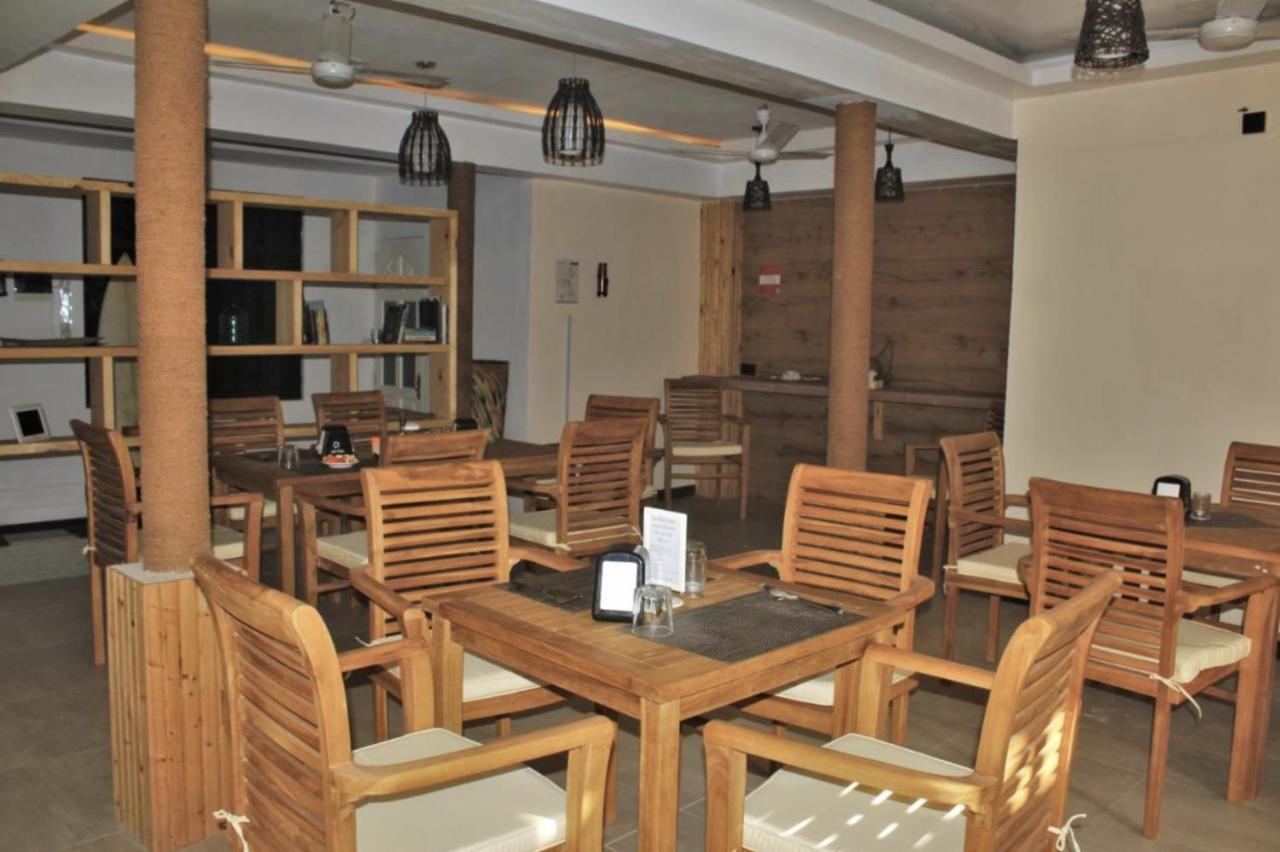 Surf Yoga Camp Hotel Thulusdhoo Kültér fotó